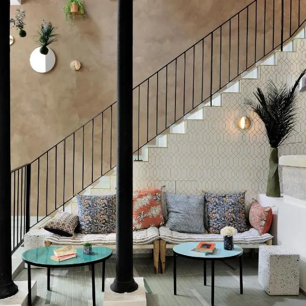 Caulaincourt Montmartre by Hiphophostels, hotel in Paris