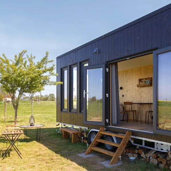 Tiny House haras Normand - 20 minutes d'Étretat、Annouville-Vilmesnilのホテル