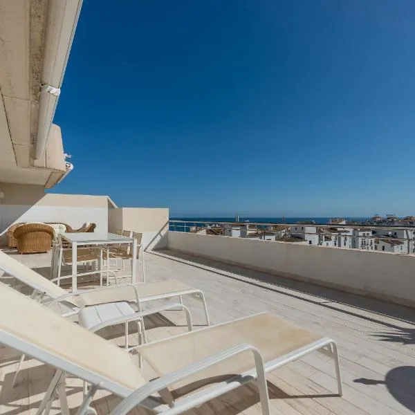 Marina Banus，位于马贝拉的酒店