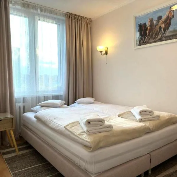 Apartament Bazyliańska - 100m do Metra "Bródno", 20 minut do centrum Warszawy, hotel in Warsaw