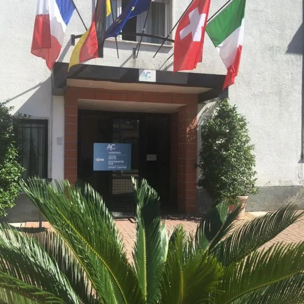 Al Centro, ξενοδοχείο στη Βερμπάνια