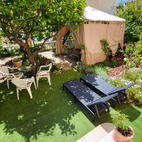 Super Flat, Garden. Bnbrickeys, hotel en Montecarlo