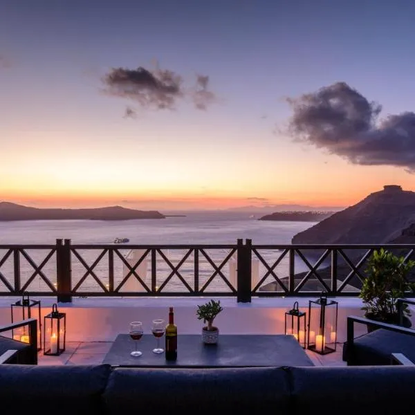 Firalia, Casa in Rock Suites, hotell i Fira