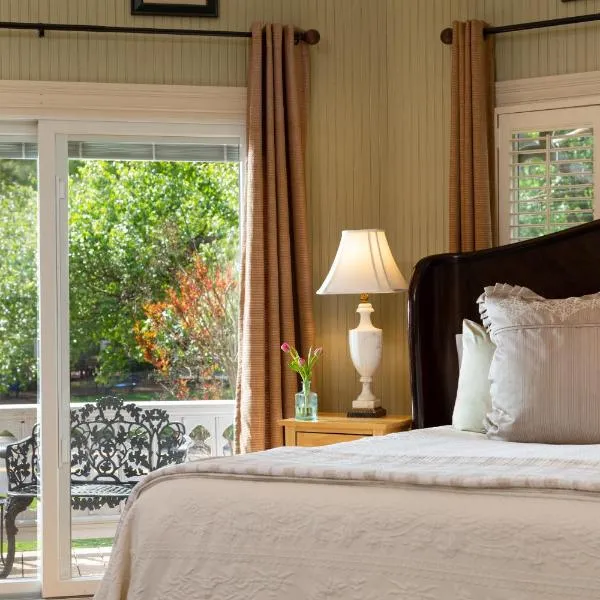 Inn at Woodhaven-In the Heart of the Bourbon Trail-Over 12 Distilleries Nearby, hotel in Louisville
