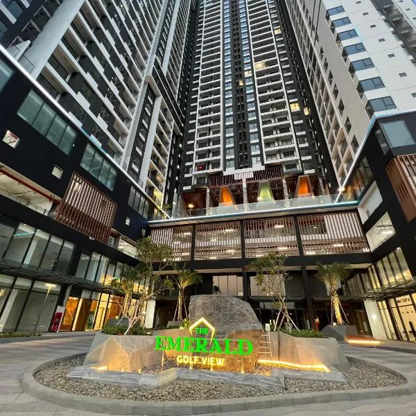 The Emerald Golf View, hôtel à Thuan An