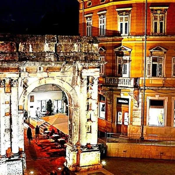 APARTMANI DELAS, hotel v destinaci Pješčana Uvala