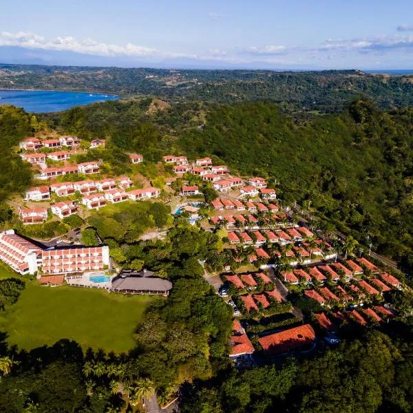 Villas Sol Beach Resort, ξενοδοχείο σε Playa Hermosa