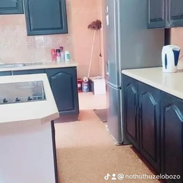 Randgate guesthouse, hotel en Randfontein