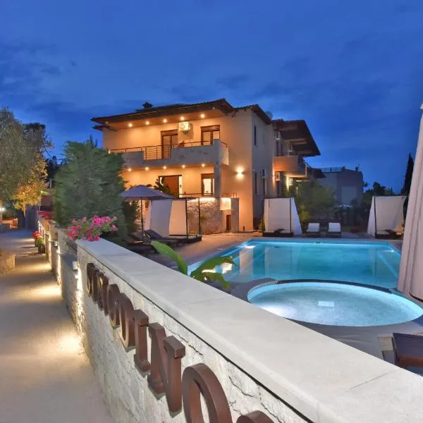 Sinodinos Deluxe Apartments, hotel in Afitos