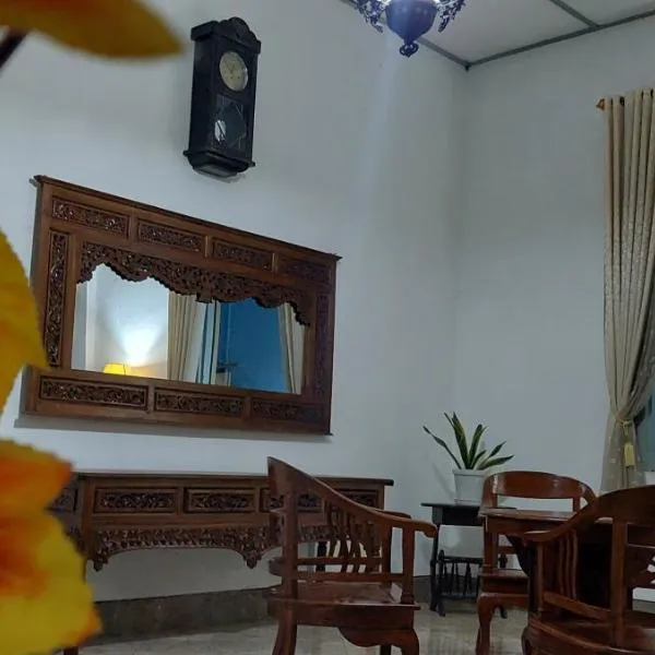 Omah Tegal Panggung 44, hotel in Sentool