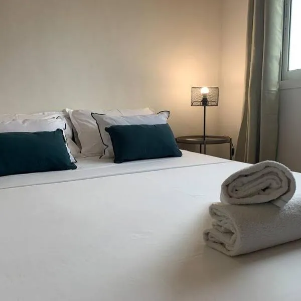 studio cocoon perche 119 Mdz, Hotel in Mamoudzou