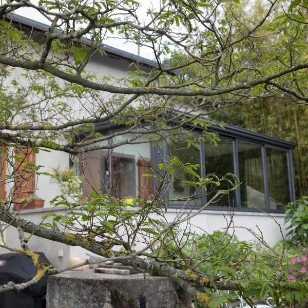 Agréable logement indépendant avec véranda, hotel ve Vienne