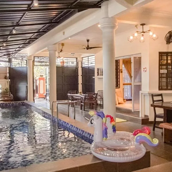 Pool Villa Max Bath Tub BBQ Steamboat Party 5Bedroom 23Pax Full Airconditioned, hôtel à Malacca