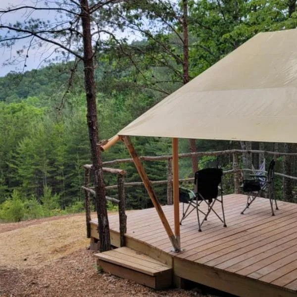 Mountain Tent Beautiful Tranquil Inspiring Tent 2, hotel v destinaci Lenoir