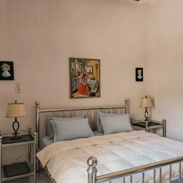 BRUSSELS HOMESTAY BALIGE, hotel in Balige