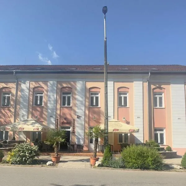 Park Hotel, hotel v destinácii Nagyatád