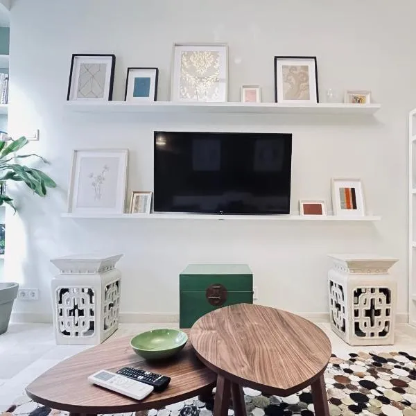 James - 2BR in the Heart of Ancient Athens, ξενοδοχείο στην Αθήνα