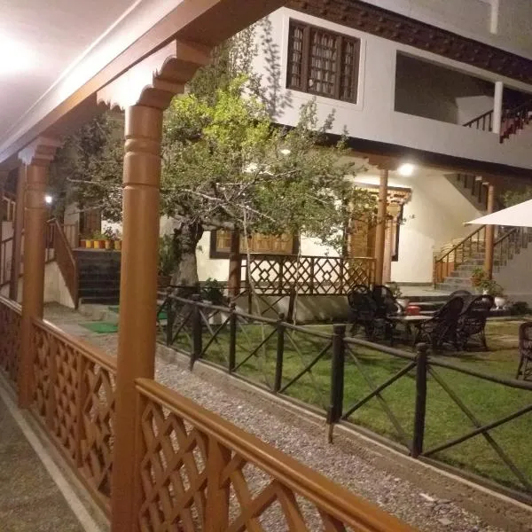 Hotel Kang Lha Chen, hotel v destinaci Léh