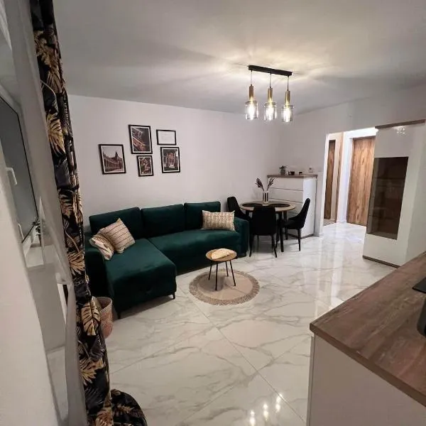 Piła- balkon-3 osoby-2 łóżka-przytulny apartament, Hotel in Piła