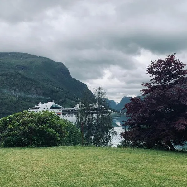 Solvik #apartment #Loen: Loen şehrinde bir otel