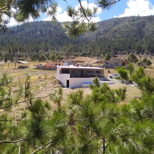 Cabaña en Mesa de las Tablas, de fácil acceso y con excelentes vistas, מלון בMesa de las Tablas