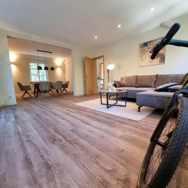 Klimaanlage, 5 Sterne Bahnhoftraum, Appartement "Waldliebe" 133qm, große Terrasse 70qm, QR Code scannen für virtuellen Rundgang, Premium Ausstattung, hotel v destinaci Braunfels