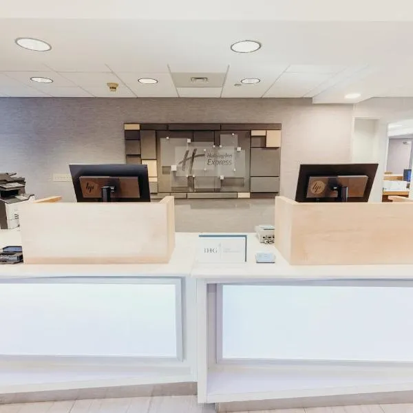 Holiday Inn Express Atlanta - Northeast I-85 - Clairmont Road by IHG, hotel em Atlanta