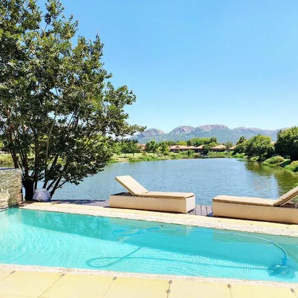 The Pecan Lake Guesthouse, hotel in Hartbeespoort