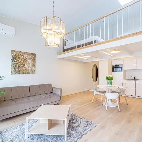Modern Loft Apartment w/free parking No.2, מלון במריאמפולה