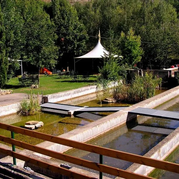 La Fabrica Casa Rural, hotel in Senterada