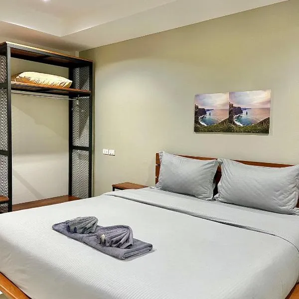 The Gun Hotel Premium, hotel in Surin