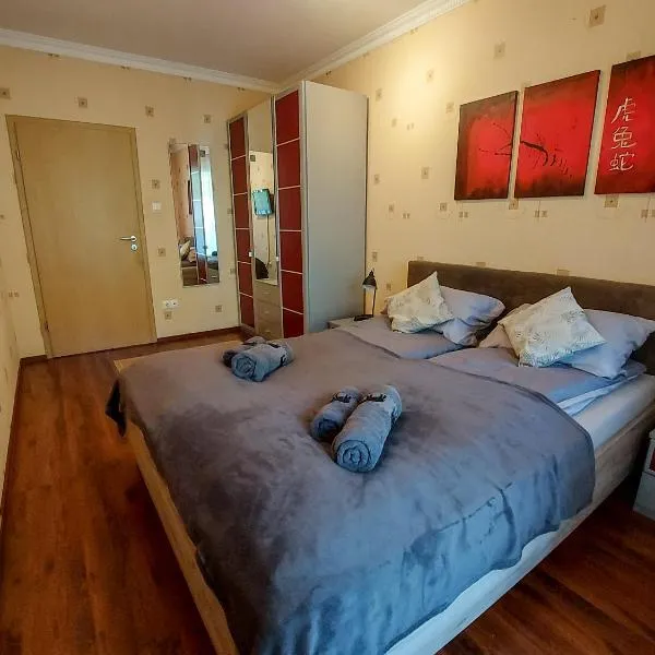 Harmony Apartments - Balcony, AC, Free Parking, Metro, Self Check-In, hotel in Budapest