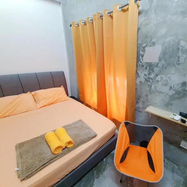 Lot 85 Seremban Town New Cozy Homestay Lobak Roomstay, hotel in Seremban
