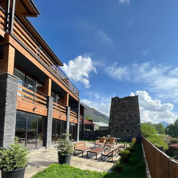 Capra Hotel Kazbegi, hotel in Stepantsminda
