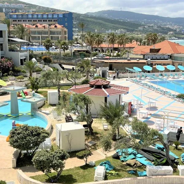 Beachfront Chalet in Aqualand Resort - Batroun, Hotel in Batrun