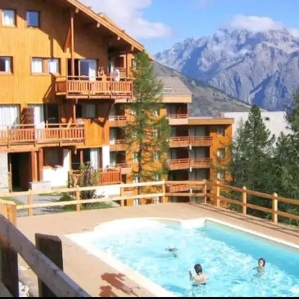 Le hameau des écrins, hotel in Narreyroux