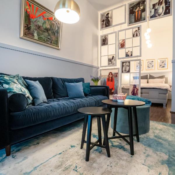 Designer Loft-Ferienwohnung im Zentrum mit Tiefgaragen-Parkplatz, Waschmaschine und Privatterrasse, Leipzig