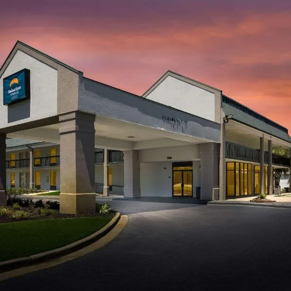 Suburban Studios Hinesville - Fort Stewart Area، فندق في هاينزفيل