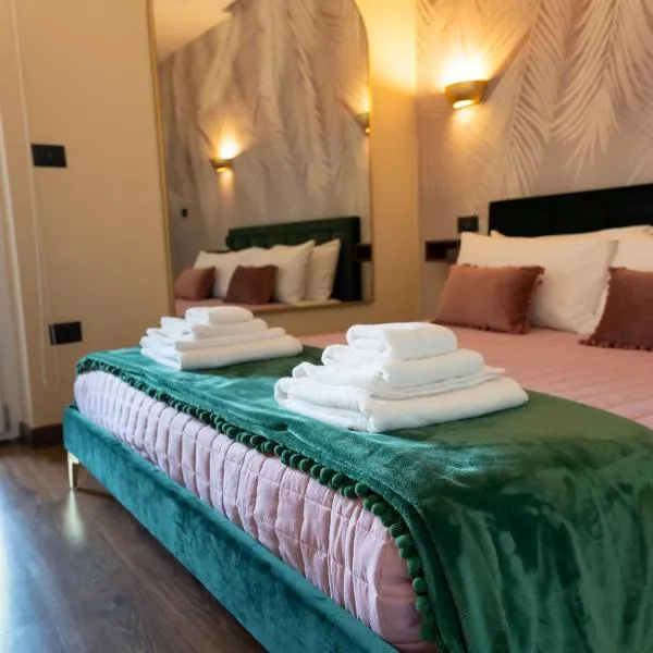 5 Sensi - Vasca Idromassaggio, Terrazzo, Fibra Ultraveloce, Parcheggio Coperto su Richiesta, hotel en Cosenza