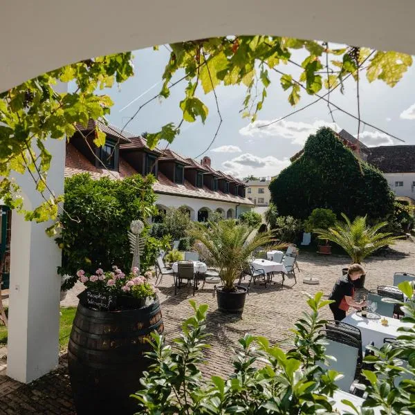 Genießerhof Haimer - Hotel Garni, hotel v destinaci Poysdorf