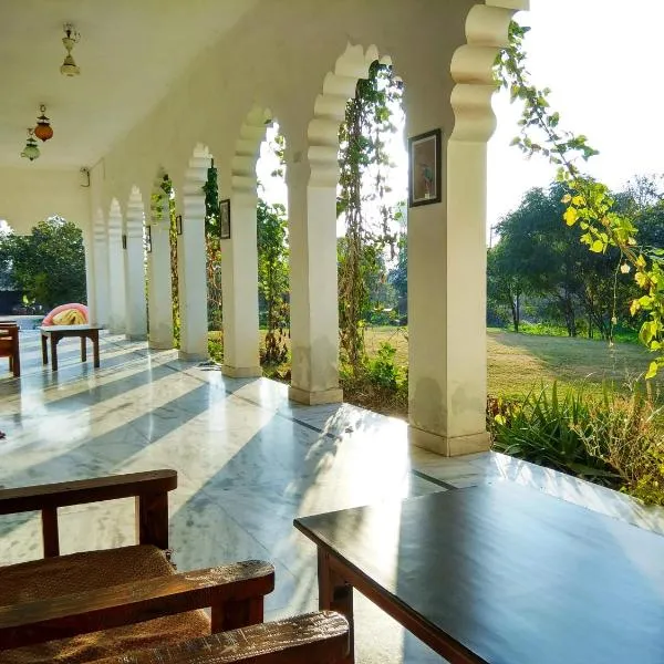Royal Farm Bharatpur, viešbutis mieste Baratpuras