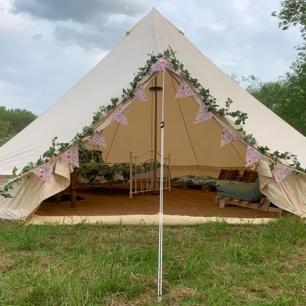 Camping By The River, hotel in Sutton Courtenay