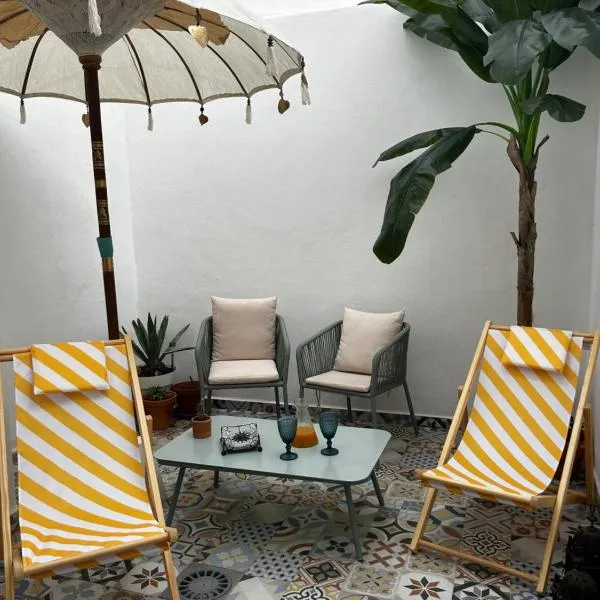 Doña Josefina y Don Simón, Hotel in Almería