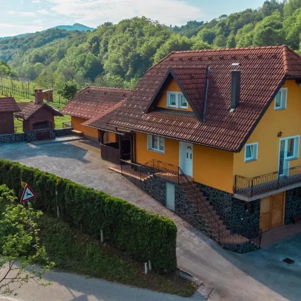 Holiday Home Lanita with Two Bedrooms & Terrace, hotel in Podbočje