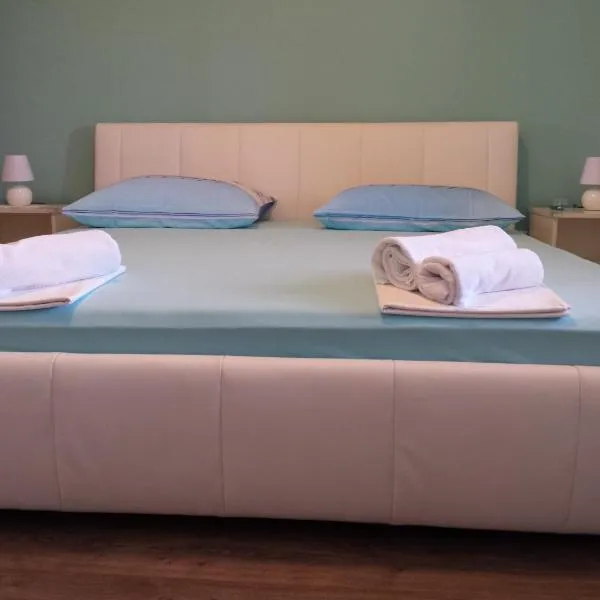 Guest House Sombrero, hotel v destinaci Senj