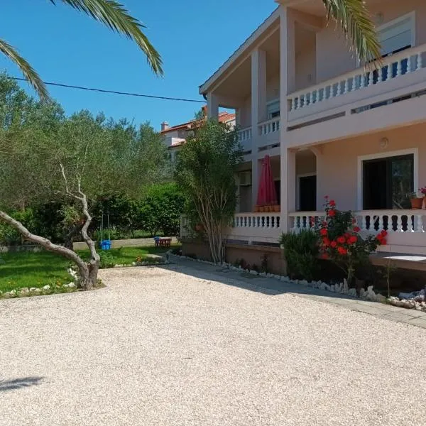 Apartmani Luka – hotel w Rabie