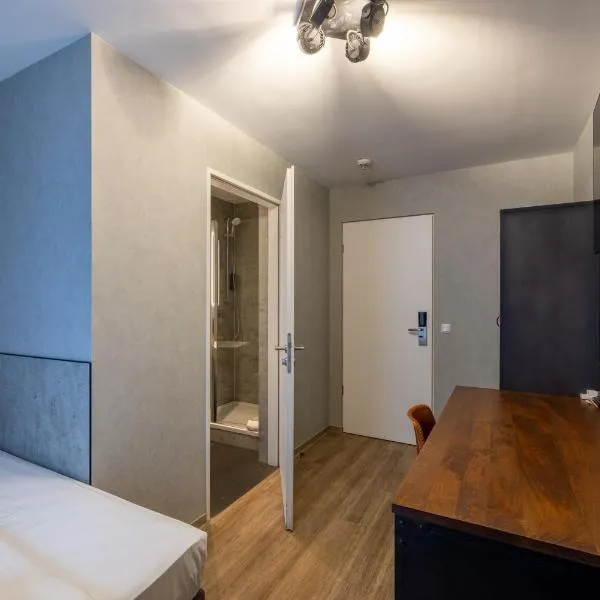 mk monteurzimmer stuttgart, hotel em Estugarda