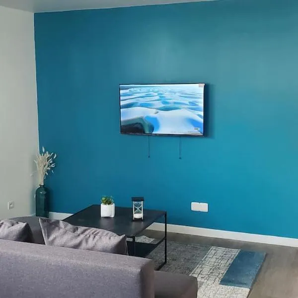 Tulsa Home - Appartement 2 chambres, Charmant et moderne avec terrasse privée, hotel in Osny