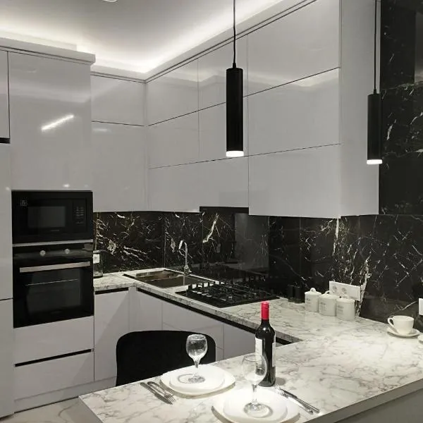 Елітна квартира-студія ., hotel in Ternopilʼ