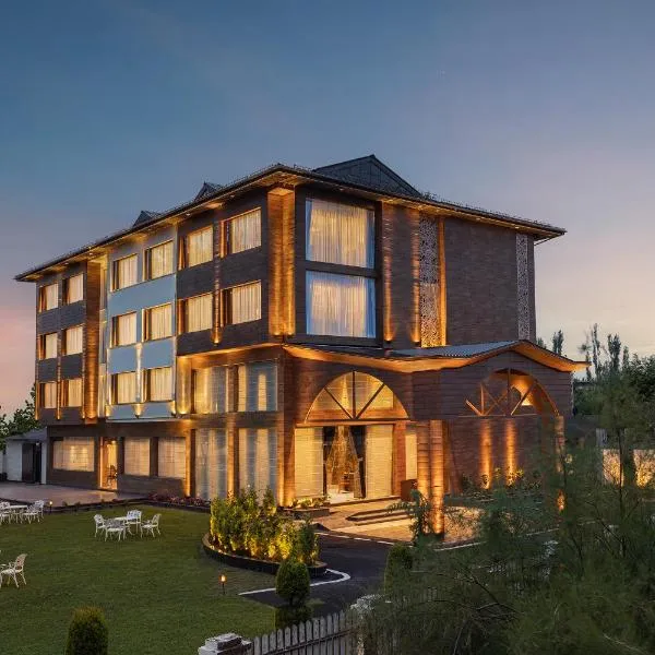 WelcomHeritage Grand, Srinagar, hotel in Srinagar